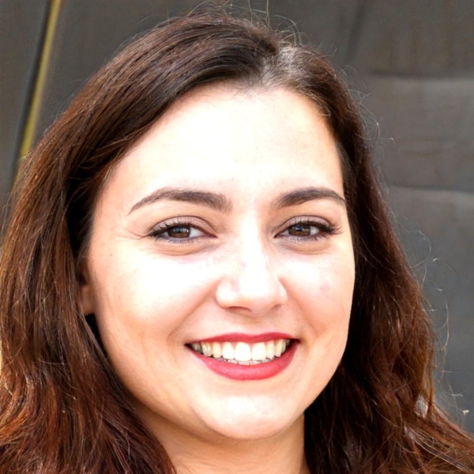 Portrait de Sophie Laurent, experte en investissements immobiliers